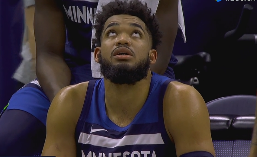 出色防守引爆全场!,阿扎伦卡意外战胜日本队上演精彩一战(瑞吉儿与扎克的欢愉图片)-爱游戏官网