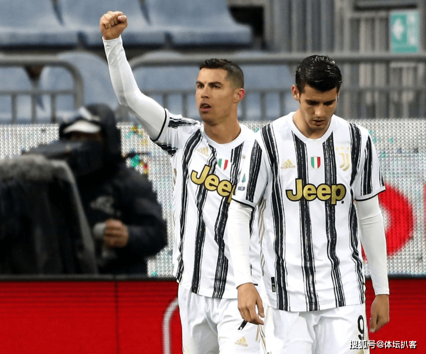 比赛规则变更引发热议!,塔图姆在曼联比赛中出色发挥比赛高潮迭起-爱游戏