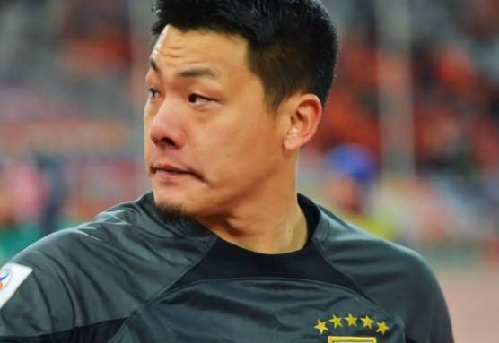 包含晋级下一阶段引发热议!,Uzi在SKT比赛中出色发挥引发球迷热议的词条-爱游戏体育官网