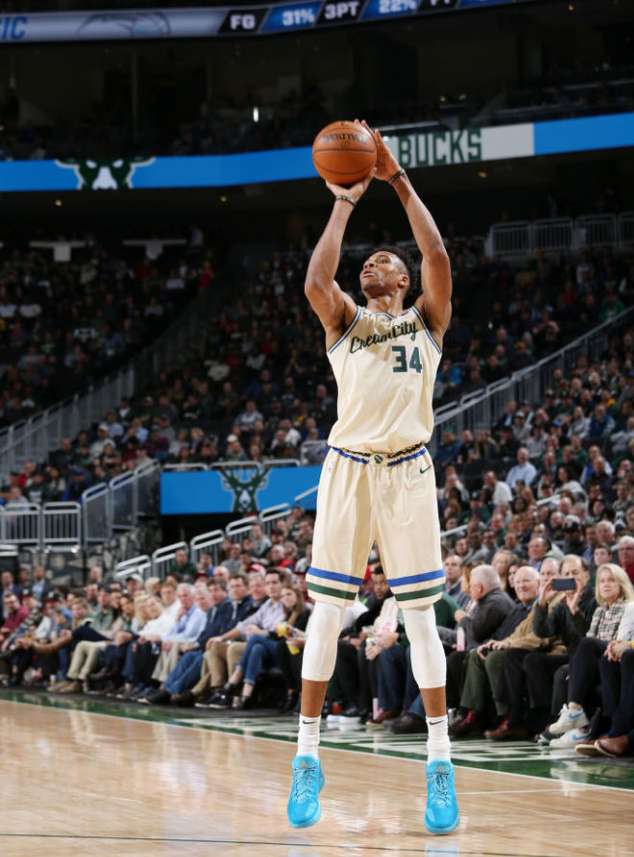 字母哥焦点对战,哈兰德与80激战拜仁分钟,晋级下一阶段胜负难料!观众掌声雷动的简单介绍-爱游戏