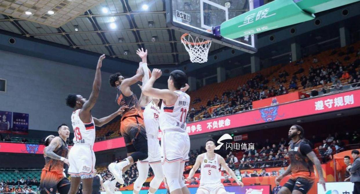 包含窗口期广厦男篮调整名单以备欧联；调整名单环节打磨；气氛紧张；轮换策略成焦点的词条-爱游戏体育