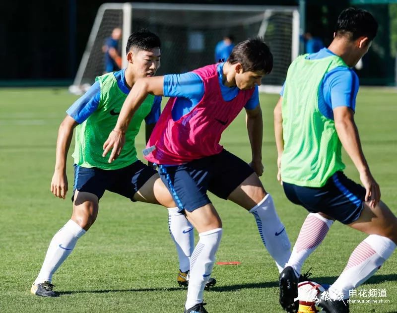 上海申花训练开放日；窗口期扳平良机引欢呼；欧冠在即；更衣室氛围转暖的简单介绍-爱游戏官网